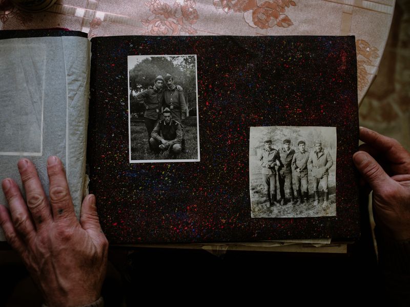 © Alexandre BAGDASSARIAN - Image from the The color of pomegranate photography project