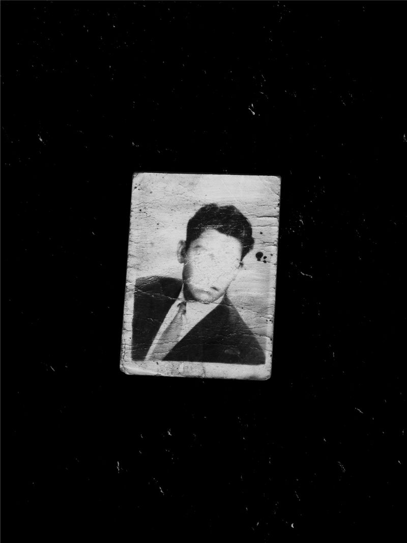 © David Alejandro - Image from the Ausencia del Héroe /Absence of the Hero photography project