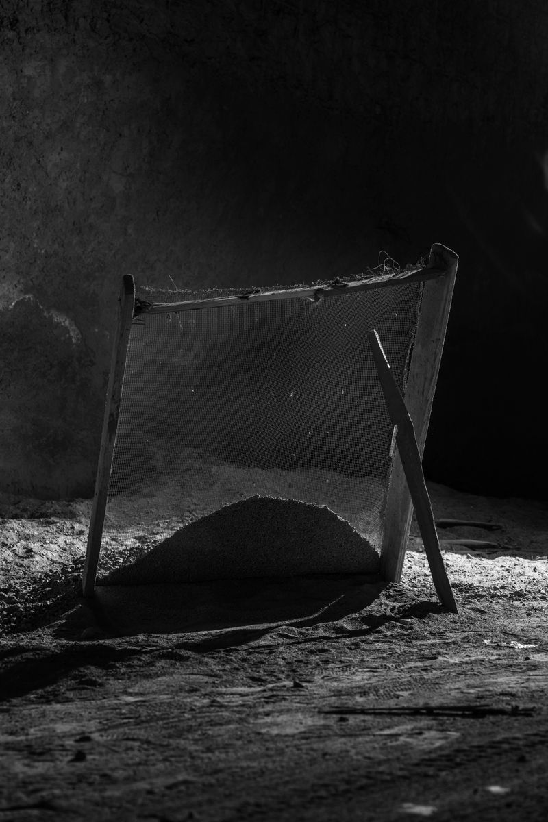 © Valeria Arendar - Image from the The bastard son of the Revolution photography project