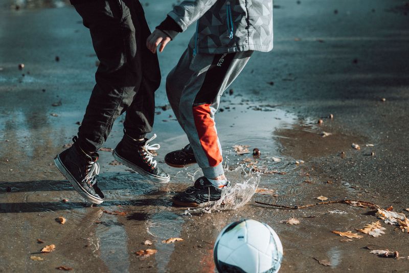 © Urtė Baltrušytė - In the puddles