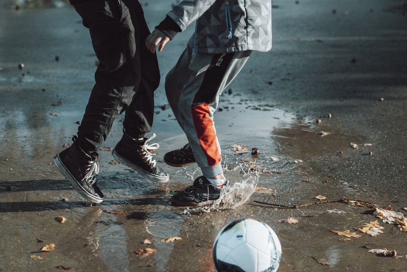 © Urtė Baltrušytė - In the puddles