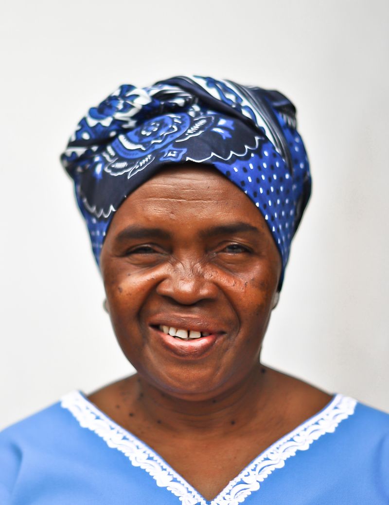 © Rosa van Ederen - Image from the The women of the Seaweed Center photography project