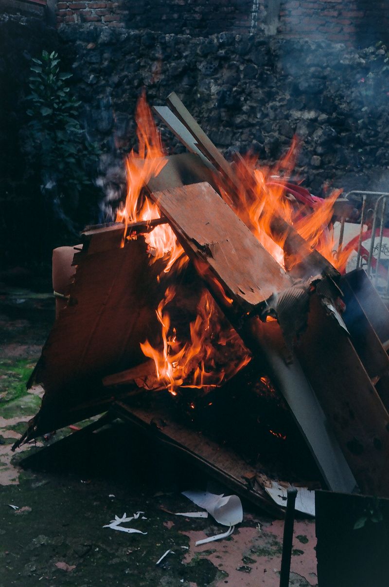 © Mayssa Jaoudat - When the sun turns black - chapter I