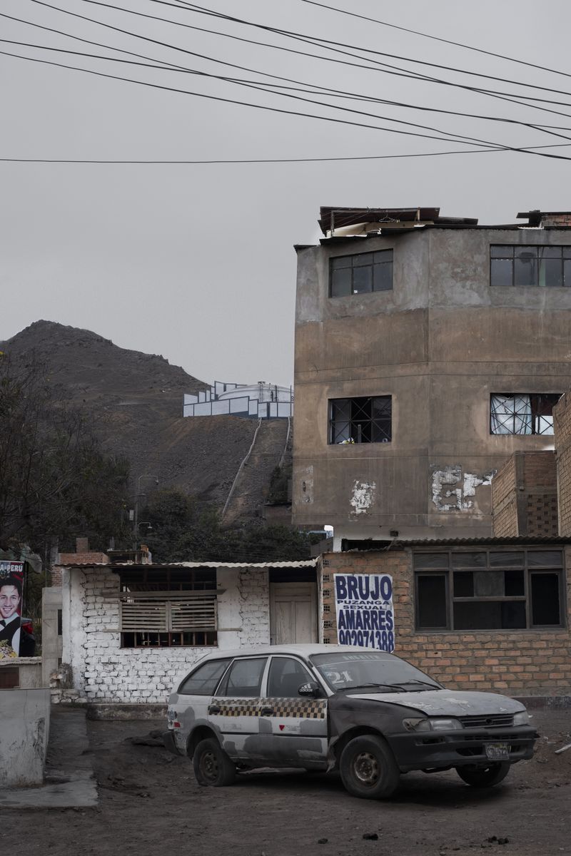 © Leonardo Vasquez - Image from the Mi Lima destilada photography project