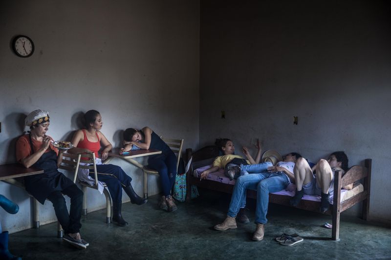 © Marlena Waldthausen - The main source of income is agriculture. Nap time after lunch.