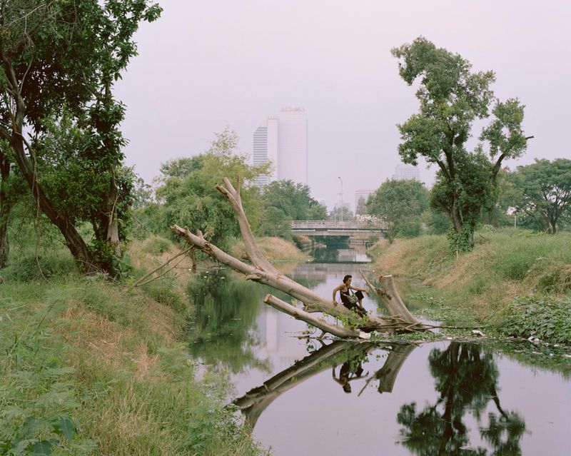 © Lek Kiatsirikajorn - Image from the Lost in Paradise photography project