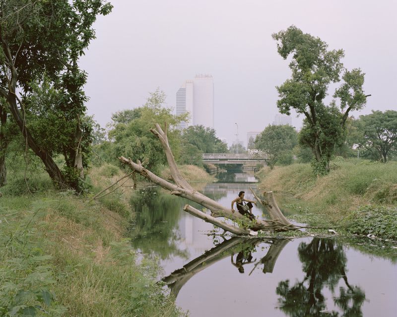 © Lek Kiatsirikajorn - Image from the Lost in Paradise photography project