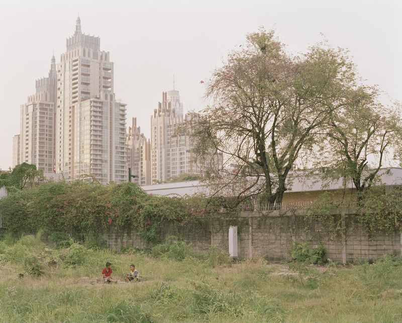 © Lek Kiatsirikajorn - Image from the Lost in Paradise photography project