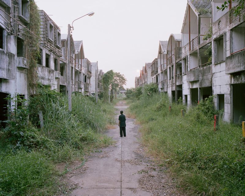 © Lek Kiatsirikajorn - Image from the Lost in Paradise photography project