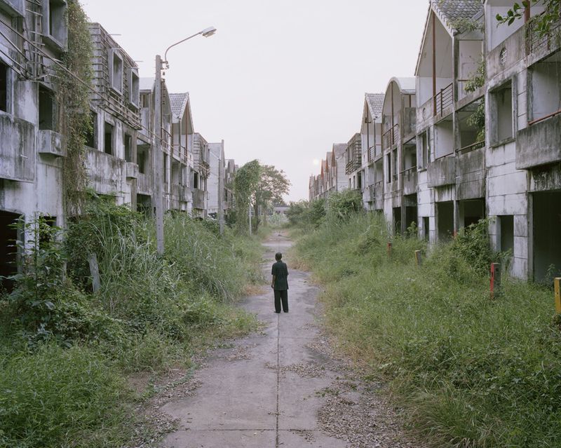 © Lek Kiatsirikajorn - Image from the Lost in Paradise photography project