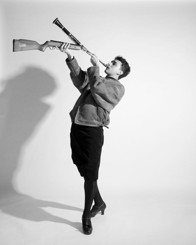 © Masina Pinheiro & Gal Cipreste - Hunting exercise, blow, 2024