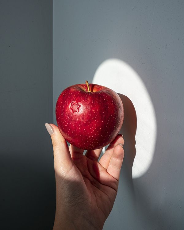 © Hannah Altman - Pressed Into Flesh