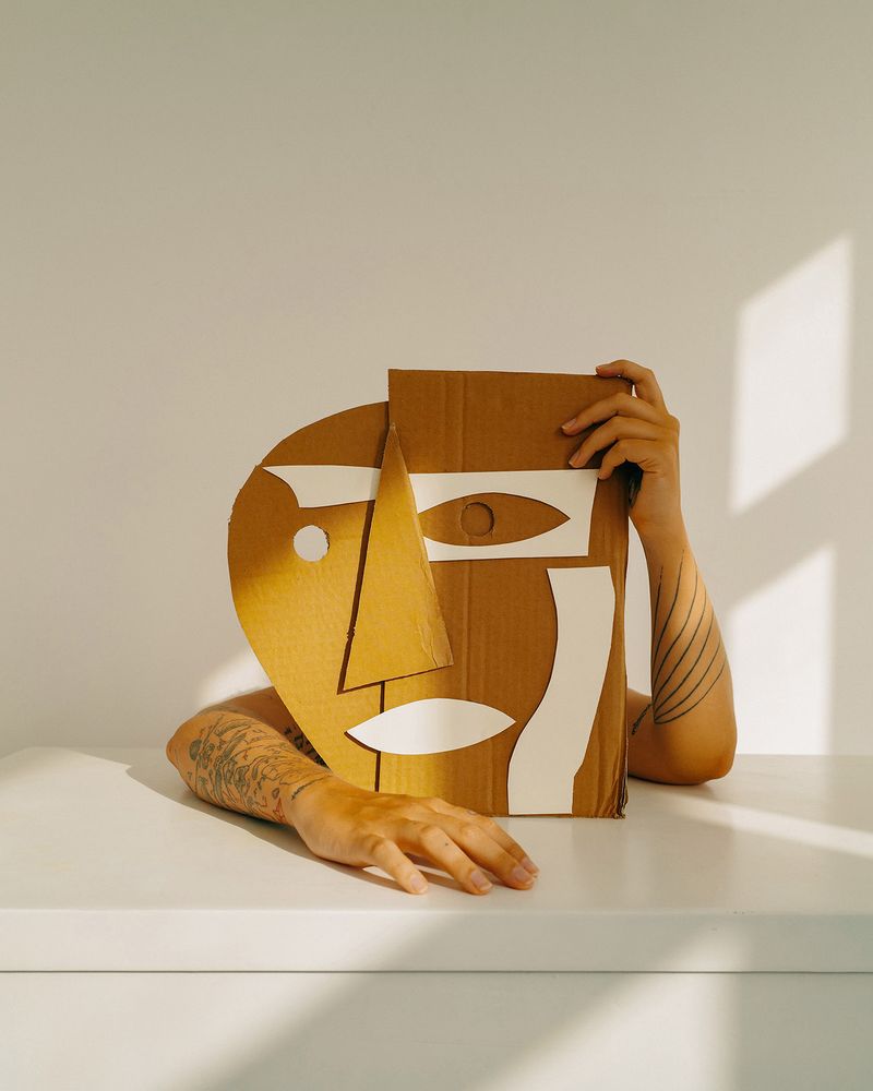 © Nikita Lukyanov - a cardboard mask