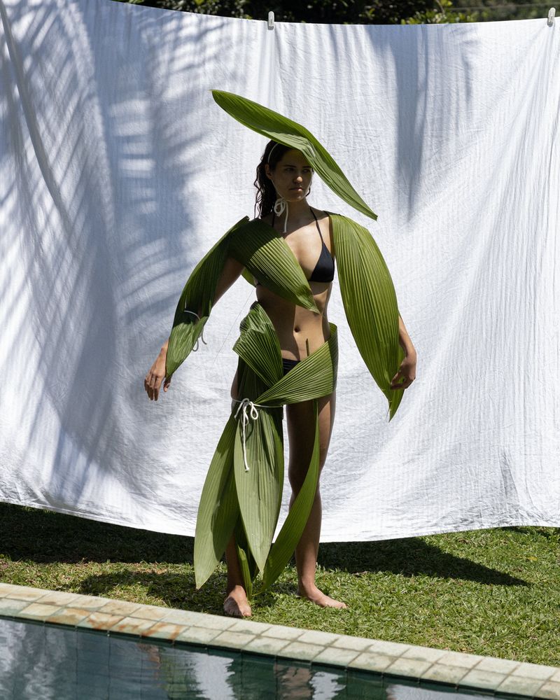 © Nikita Lukyanov - a leaves costume