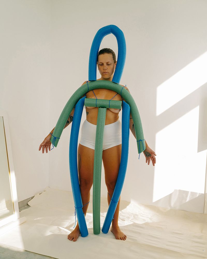 © Nikita Lukyanov - a plastic noodle man