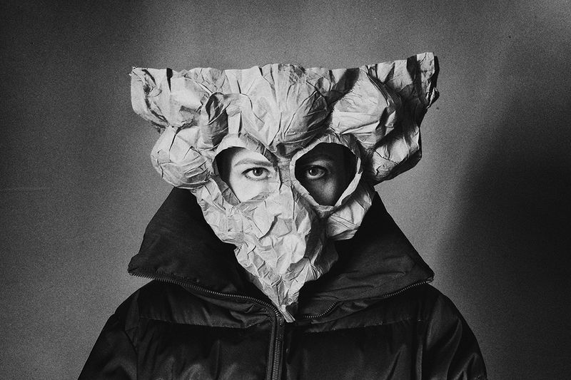 © Sveta Kaverina - Image from the Fly in Amber photography project