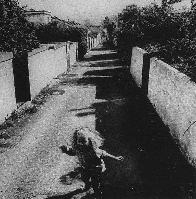 © Sveta Kaverina - Image from the Fly in Amber photography project