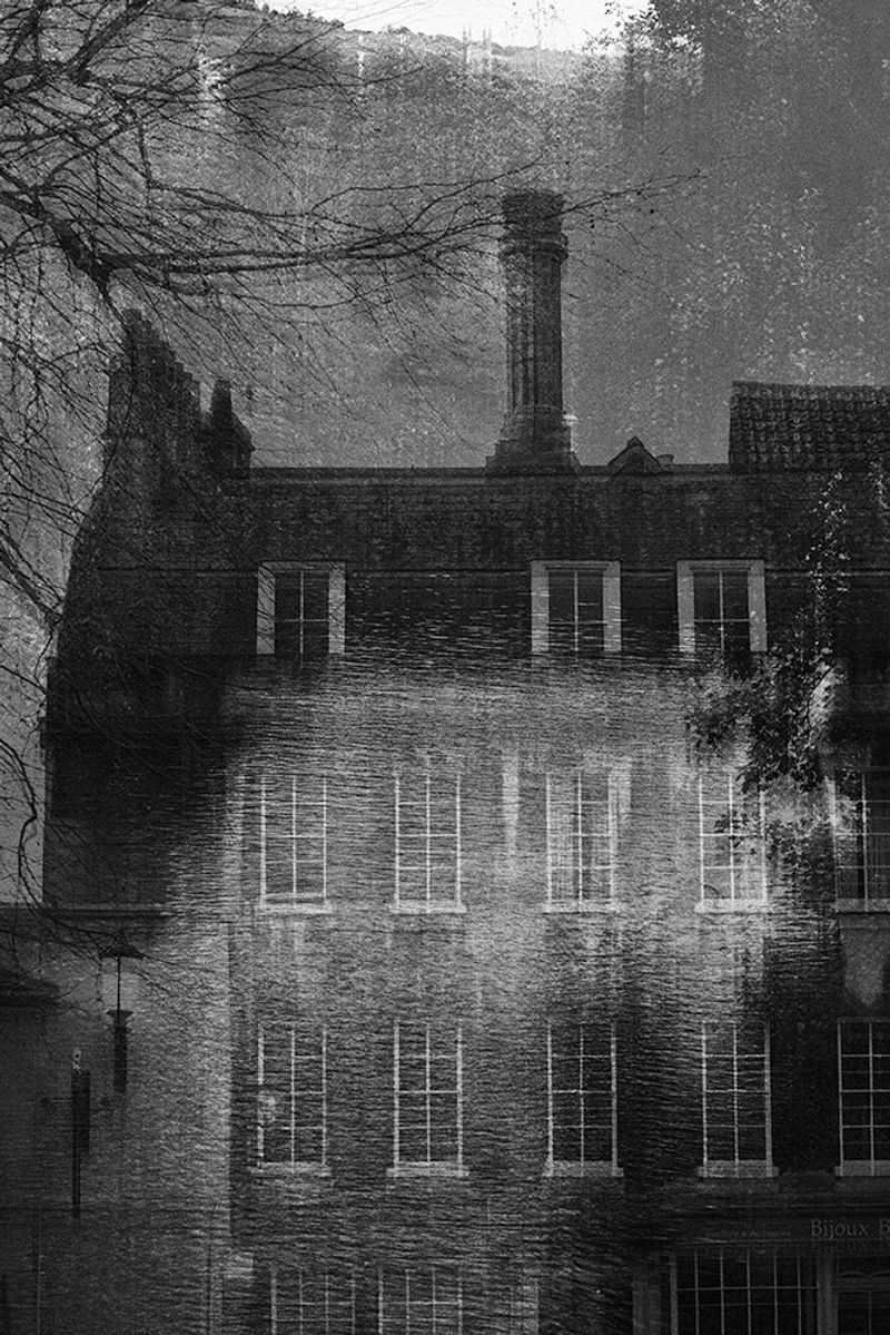 © Sveta Kaverina - Image from the Fly in Amber photography project