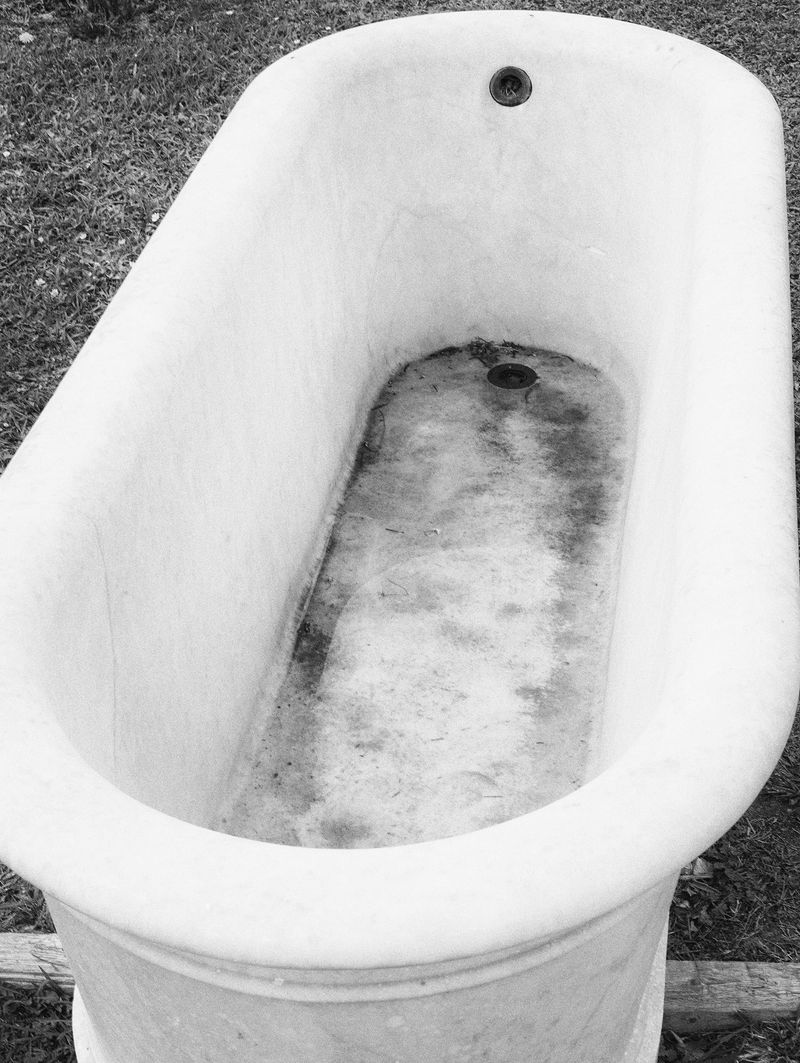 © Sveta Kaverina - Image from the The Three of Us photography project