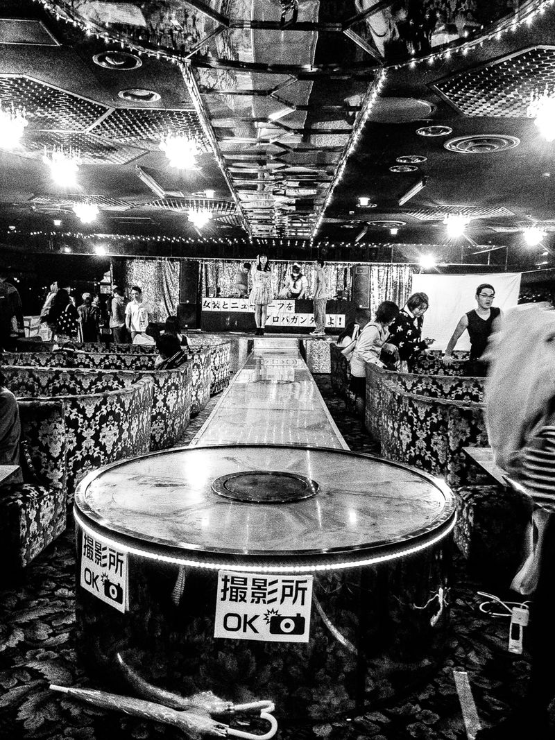 © Paweł Jaśkiewicz - Image from the TOKYO photography project