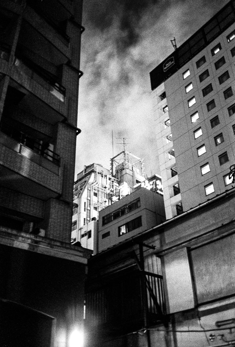 © Paweł Jaśkiewicz - Image from the TOKYO photography project