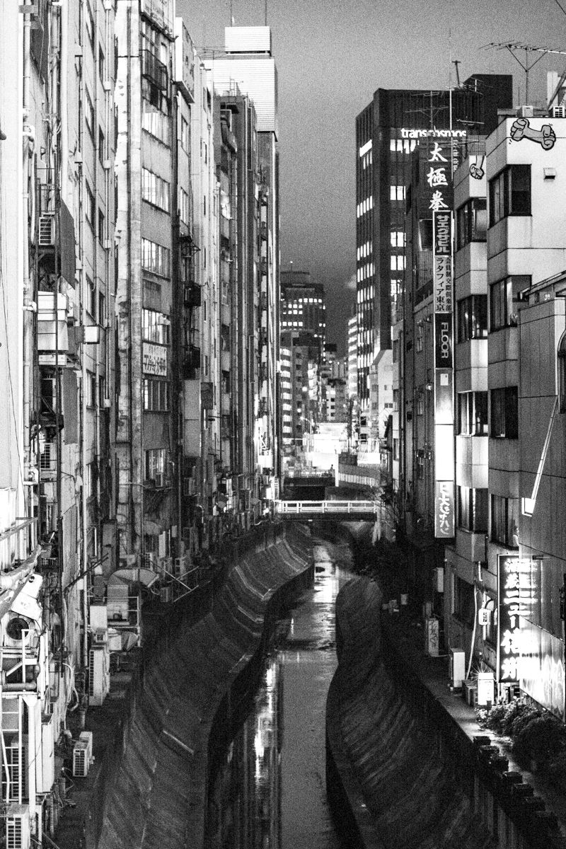 © Paweł Jaśkiewicz - Image from the TOKYO photography project