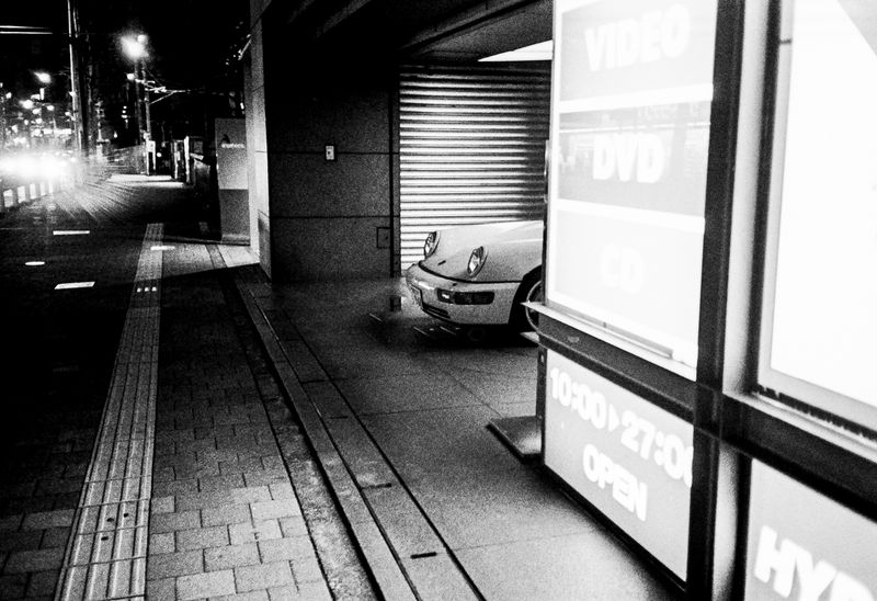 © Paweł Jaśkiewicz - Image from the TOKYO photography project