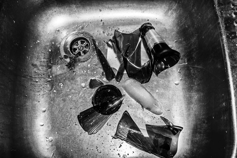 © Farshid Tighehsaz - broken.