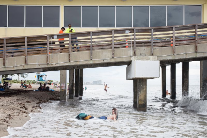 © Elisa Maenhout - Image from the Her mind swims at a depth most would drown in photography project