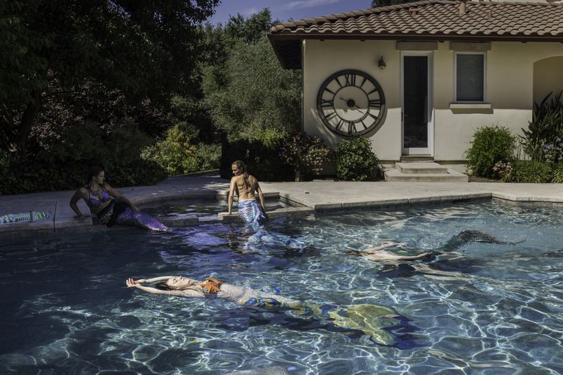 © Elisa Maenhout - Image from the Her mind swims at a depth most would drown in photography project