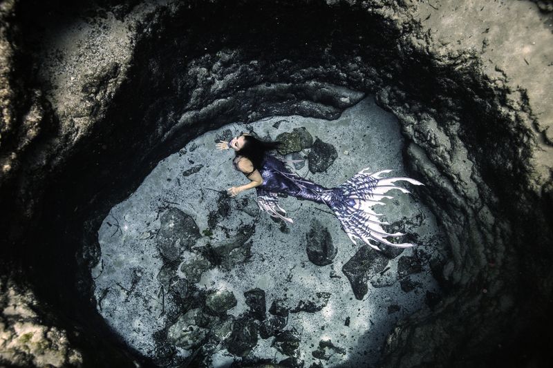 © Elisa Maenhout - Image from the Her mind swims at a depth most would drown in photography project