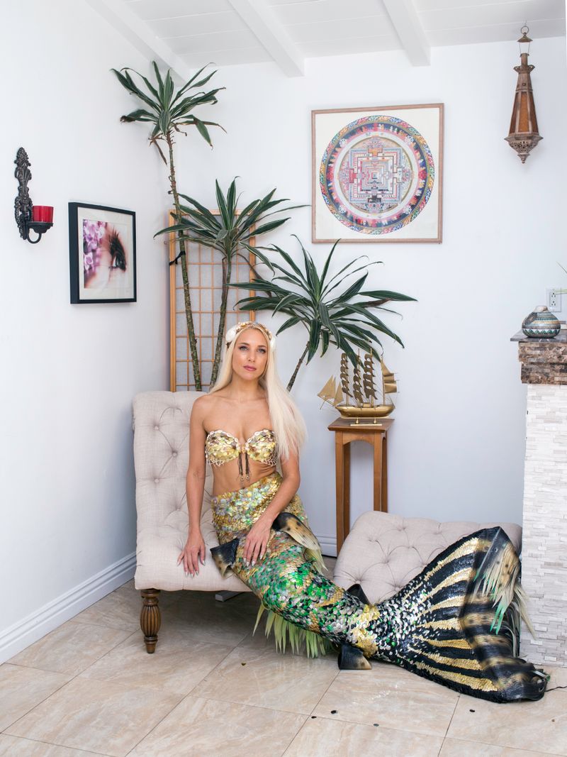 © Elisa Maenhout - Image from the Her mind swims at a depth most would drown in photography project