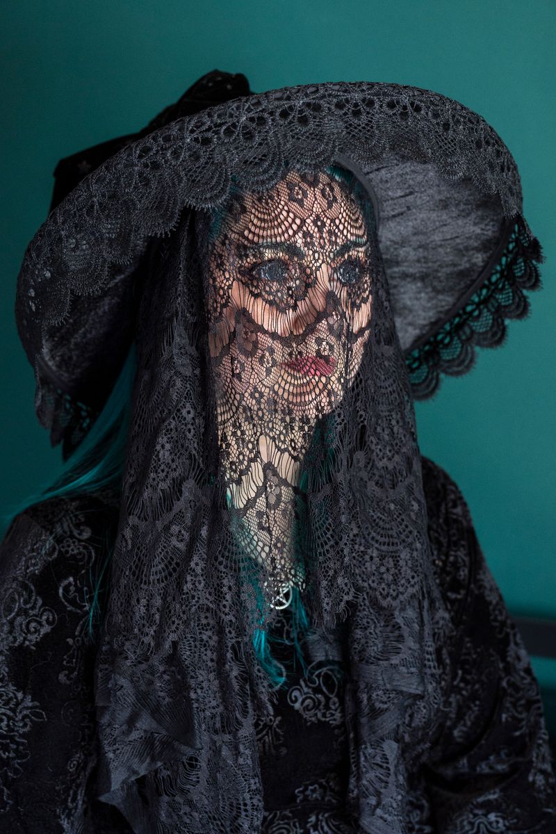 © Elisa Maenhout - Isolde in Ritual Veil, FL, USA, 2015