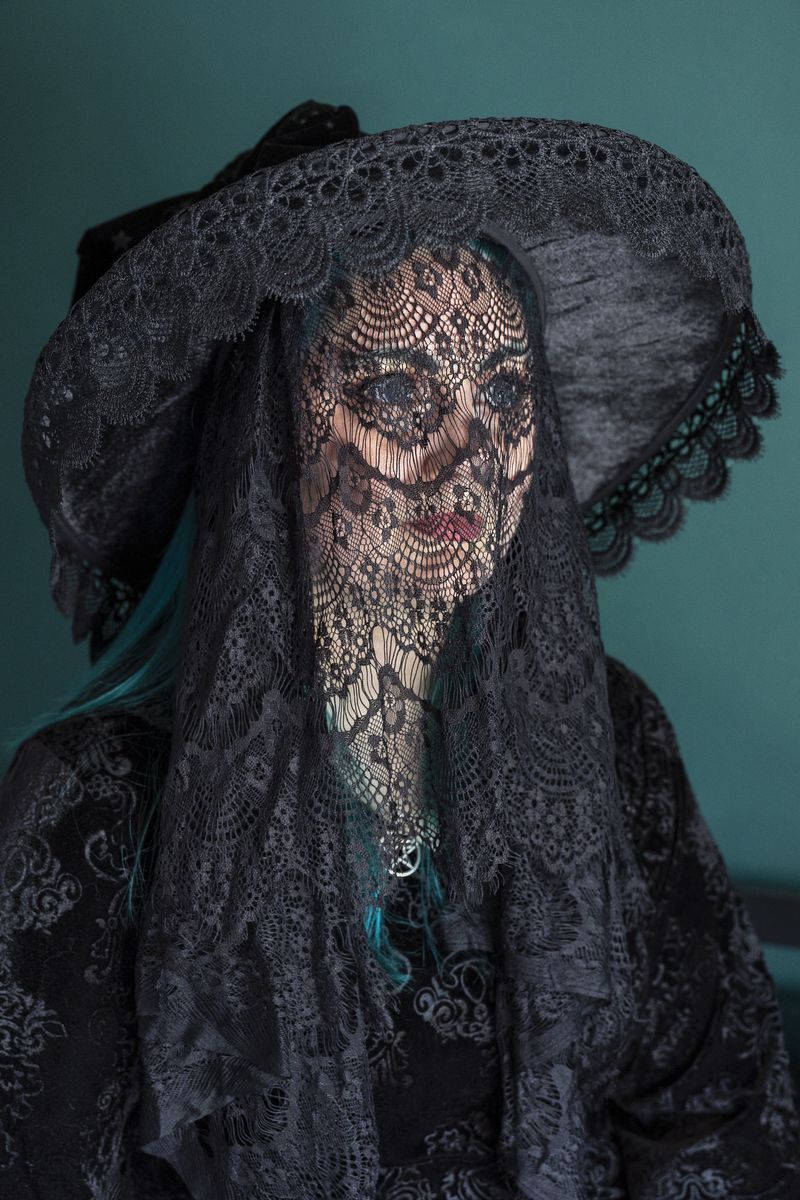 © Elisa Maenhout - Isolde in Ritual Veil, FL, USA, 2015