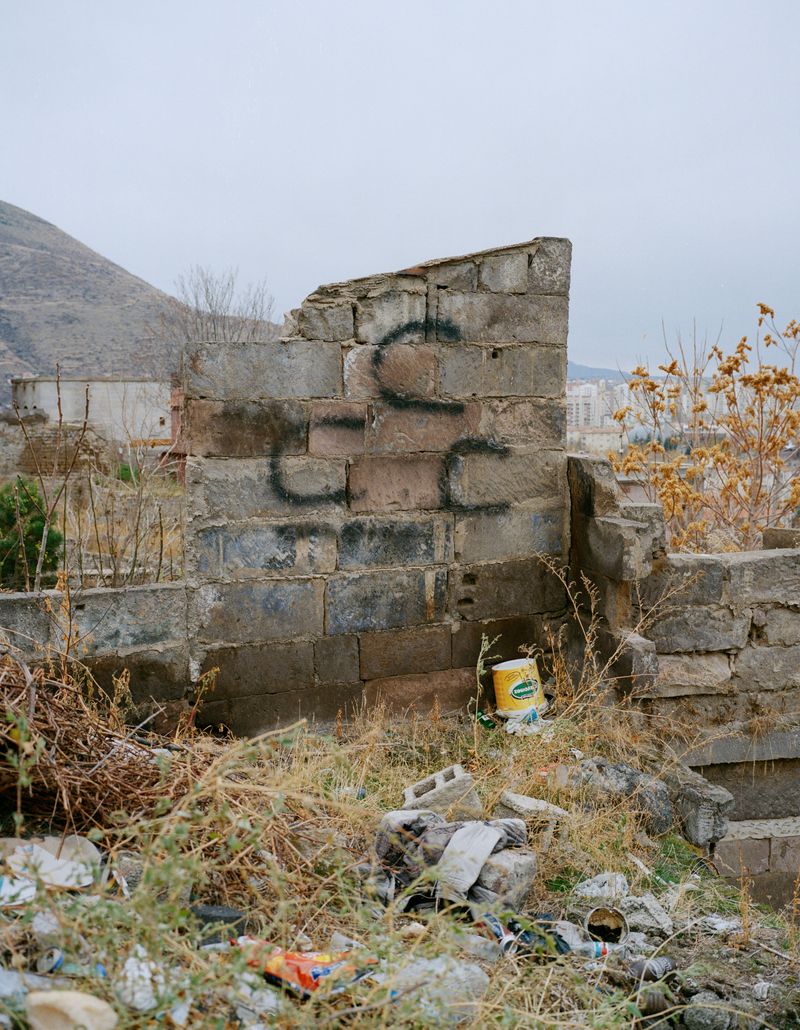 © Rebecca Topakian - Image from the Il Faut Que Les Braises De Constantinople S'envolent Jusqu'en Europe photography project