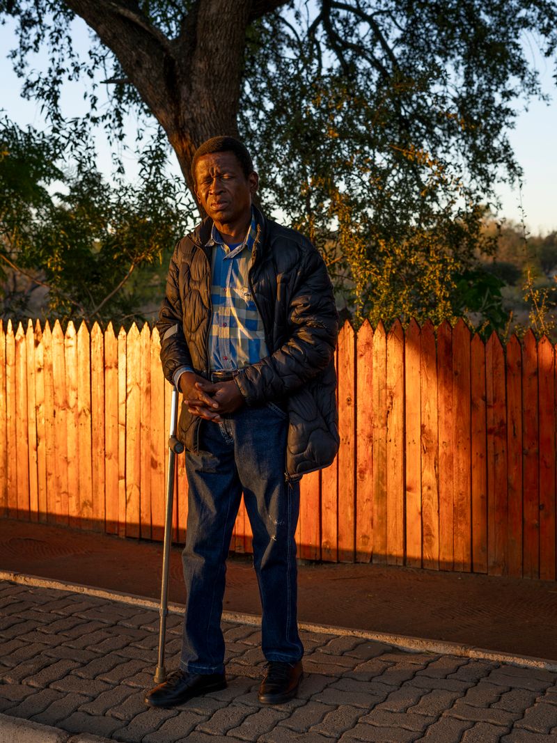 © Thero Makepe - Modimo a mo Tlamele, 2024.