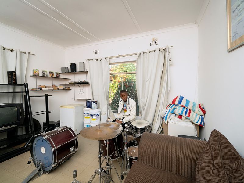 © Thero Makepe - Mokgokolosa, 2024.