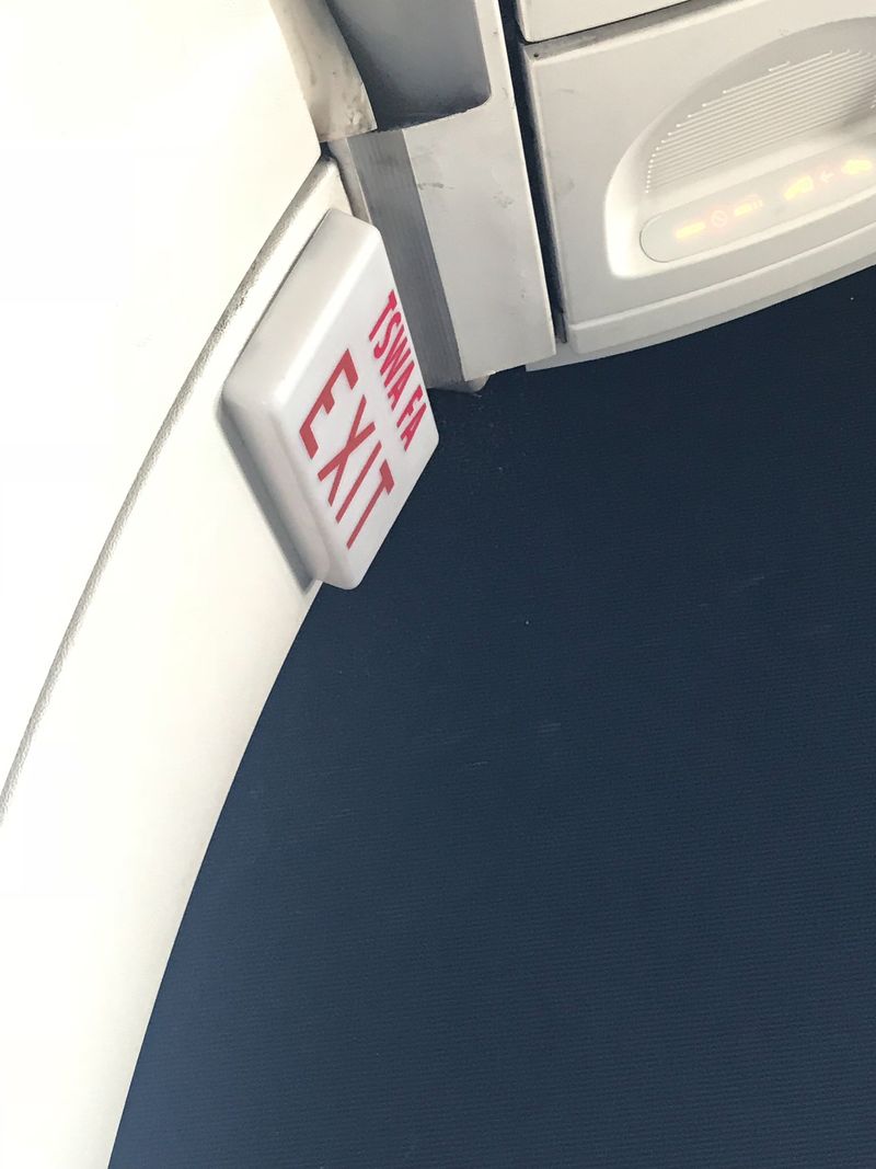 © Thero Makepe - Tswa Fa (Exit), 2018