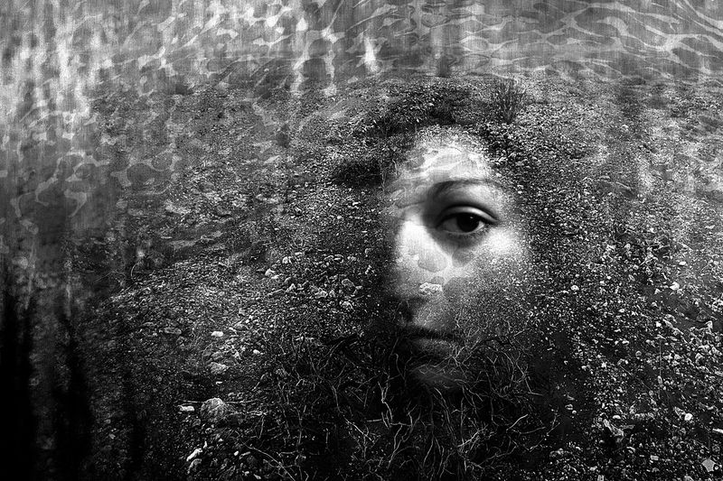 © Bettie Coetzee Lambrecht - OPHELIA RISING/SINKING