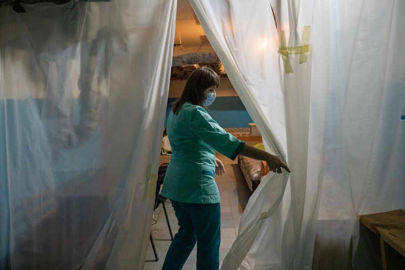 © Małgorzata Smieszek - Hospital in Biała Cerkiew. In the basement, behind a foil curtain, there is a shelter for children and women giving birth.