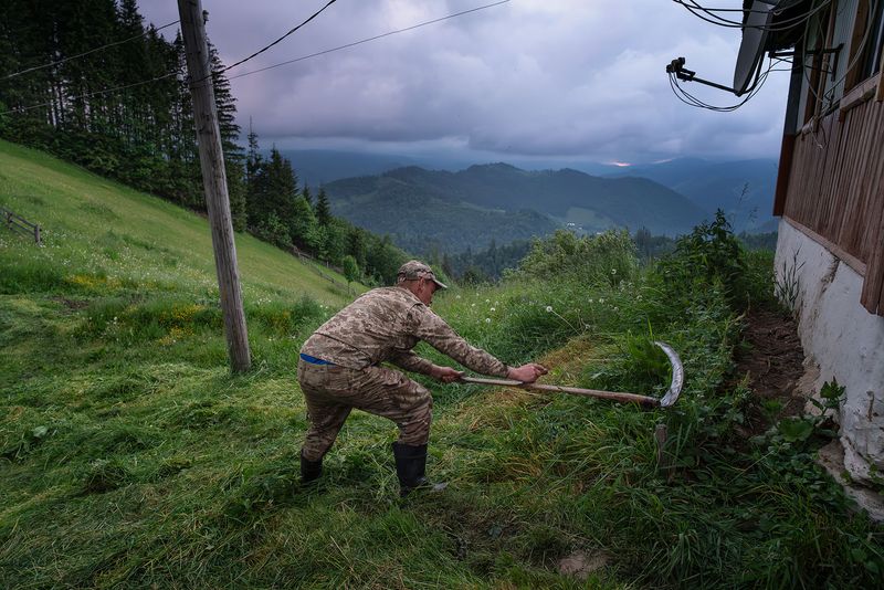 © Małgorzata Smieszek - Image from the The price of patriotism photography project