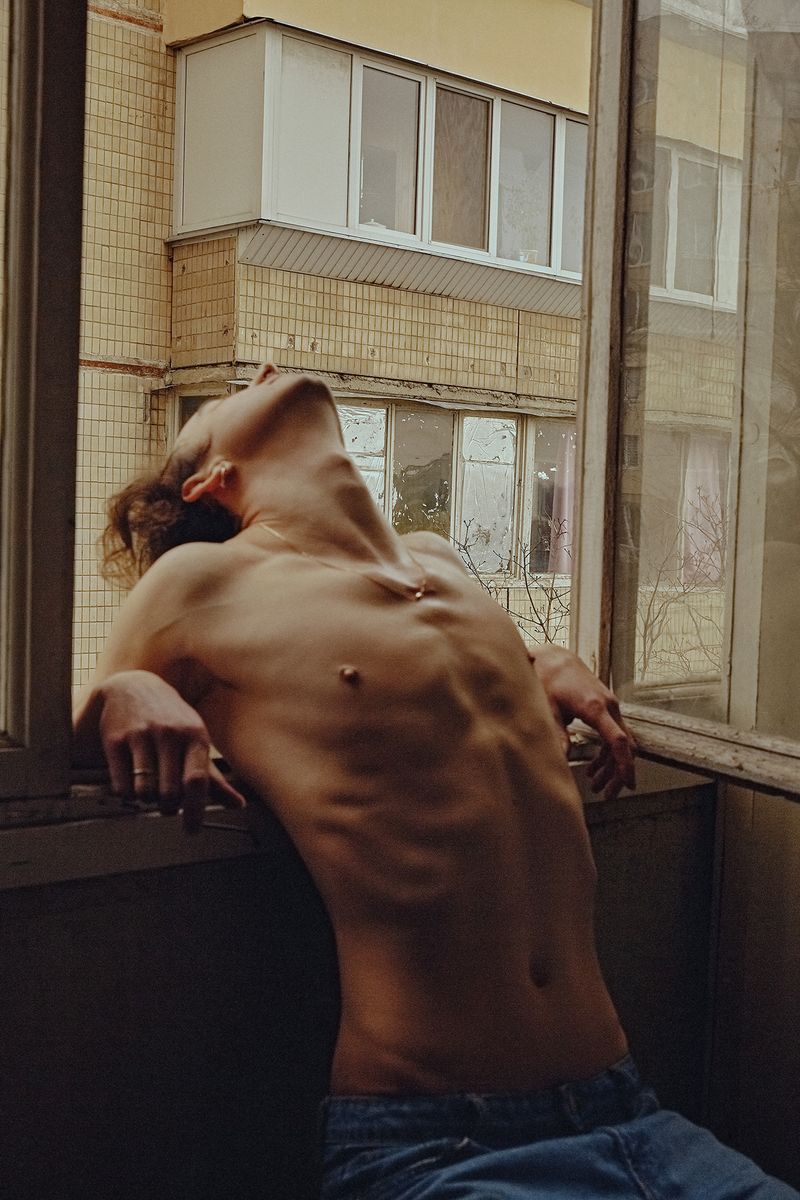 © Marysia Myanovska - Grisha at his placeKyiv, 2022