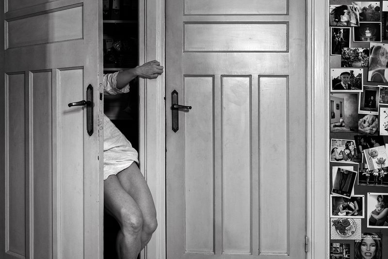 © Henriette van Gasteren - I'm coming out: Woman is the pig of the world (self-portrait)