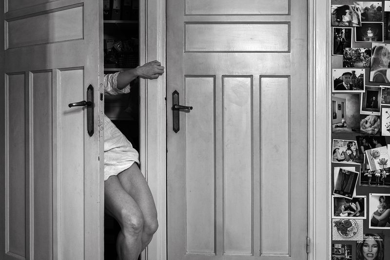 © Henriette van Gasteren - I'm coming out: Woman is the pig of the world (self-portrait)