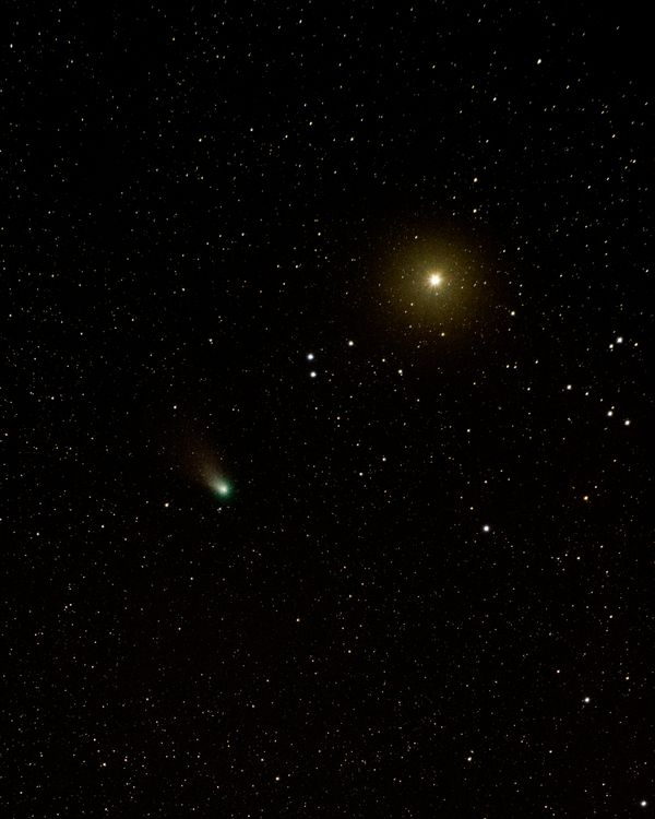 © Justus Lemm - The green „Neanderthal Comet“ & Mars, Photographed from a field in Brandenburg Germany