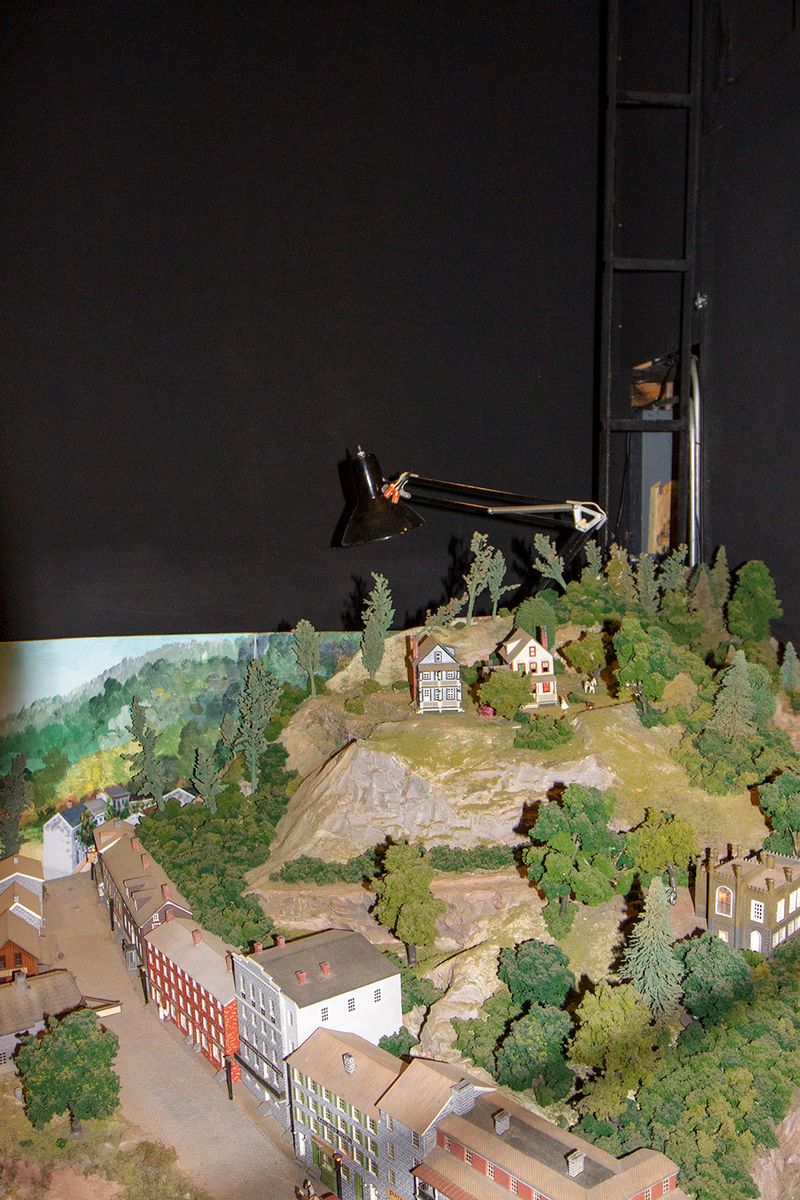 © Riley Goodman - Alley Cat City