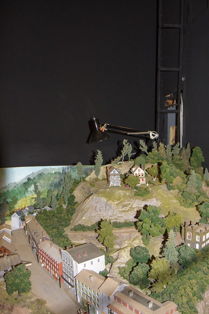 © Riley Goodman - Alley Cat City