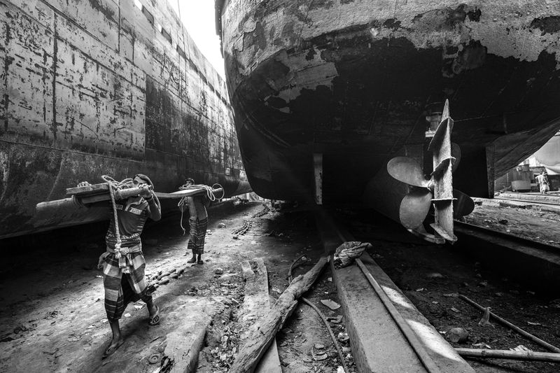© Larry Louie - Image from the Ship Breaking - The World's Most Dangerous Job photography project