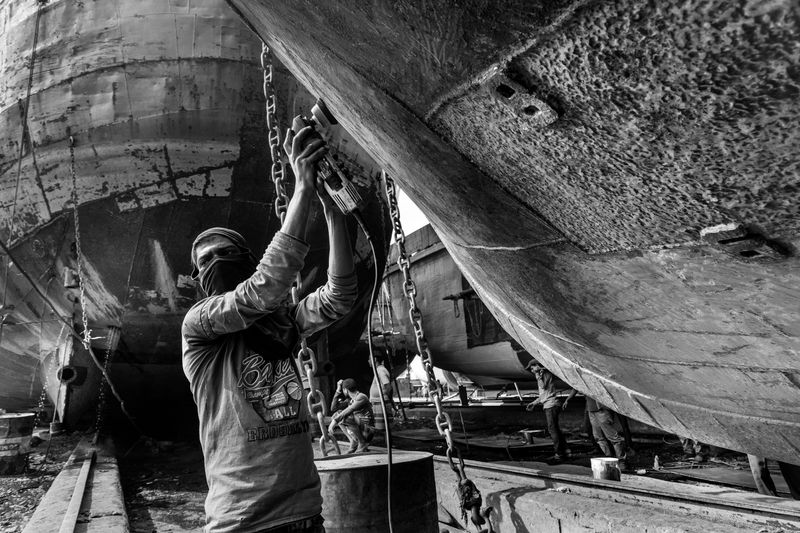 © Larry Louie - Image from the Ship Breaking - The World's Most Dangerous Job photography project