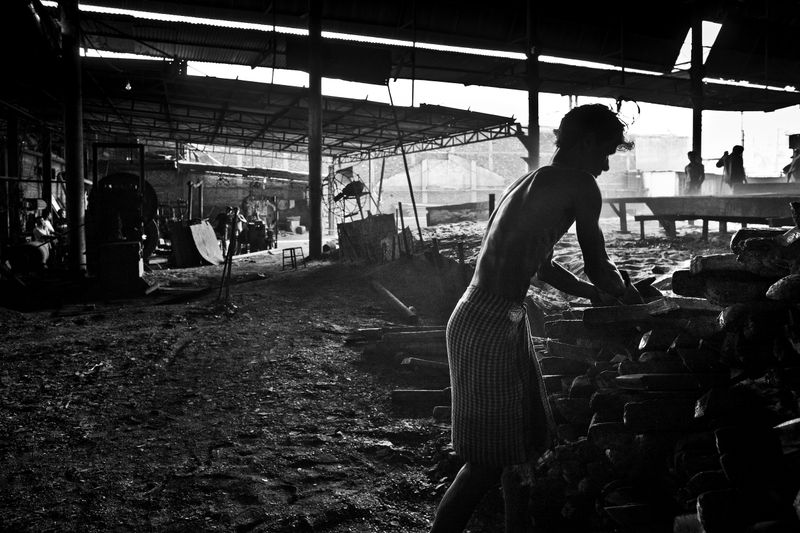 © Larry Louie - Image from the Ship Breaking - The World's Most Dangerous Job photography project